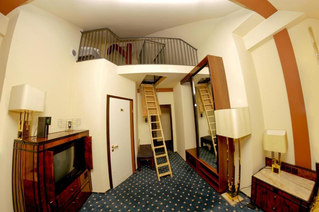 Hotel Podzamcze Tarnow Luaran gambar