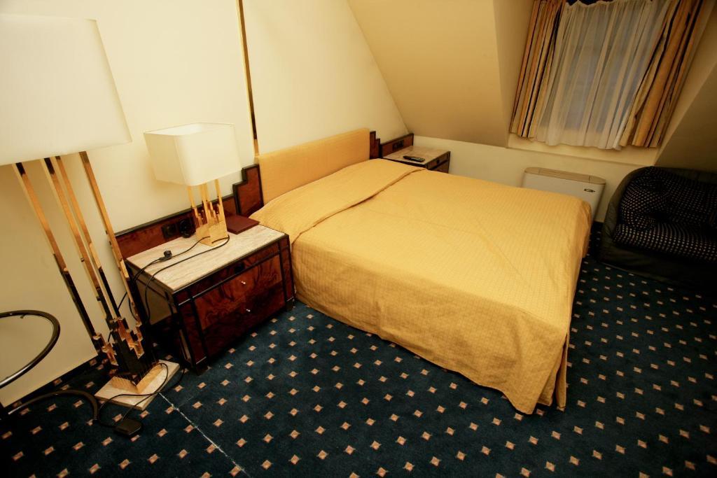 Hotel Podzamcze Tarnow Luaran gambar