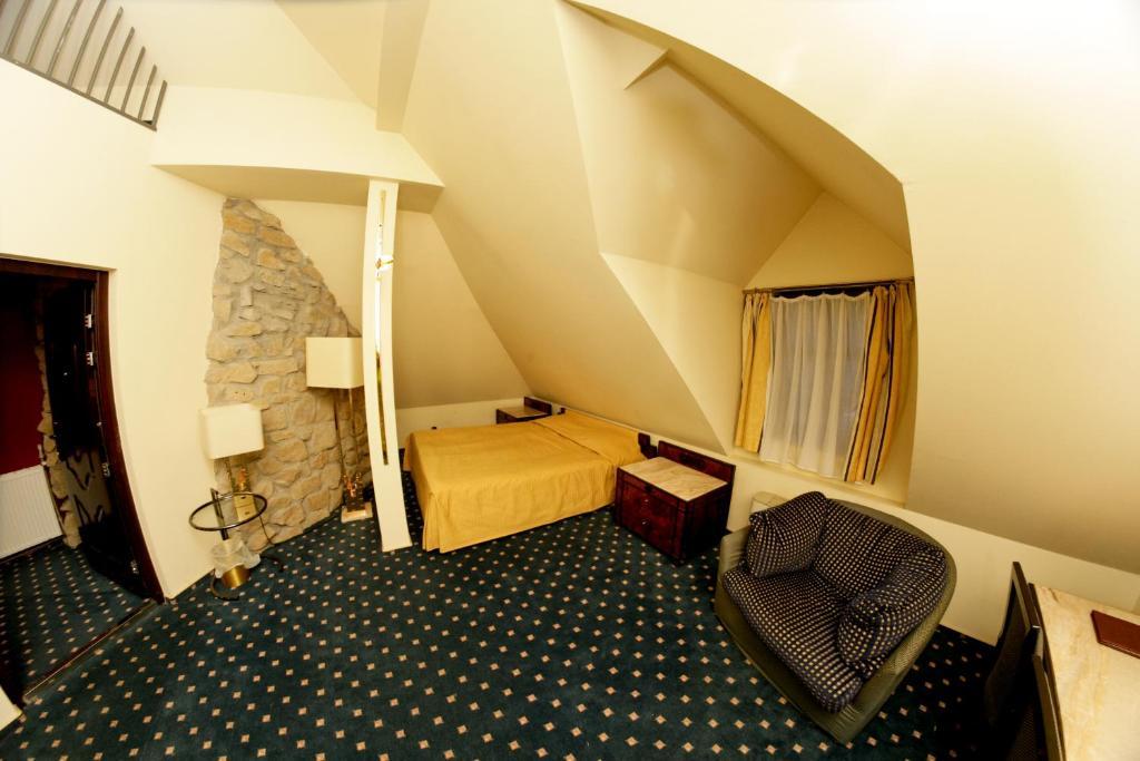 Hotel Podzamcze Tarnow Luaran gambar