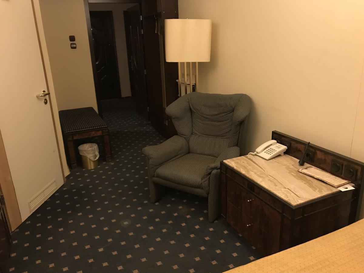 Hotel Podzamcze Tarnow Luaran gambar