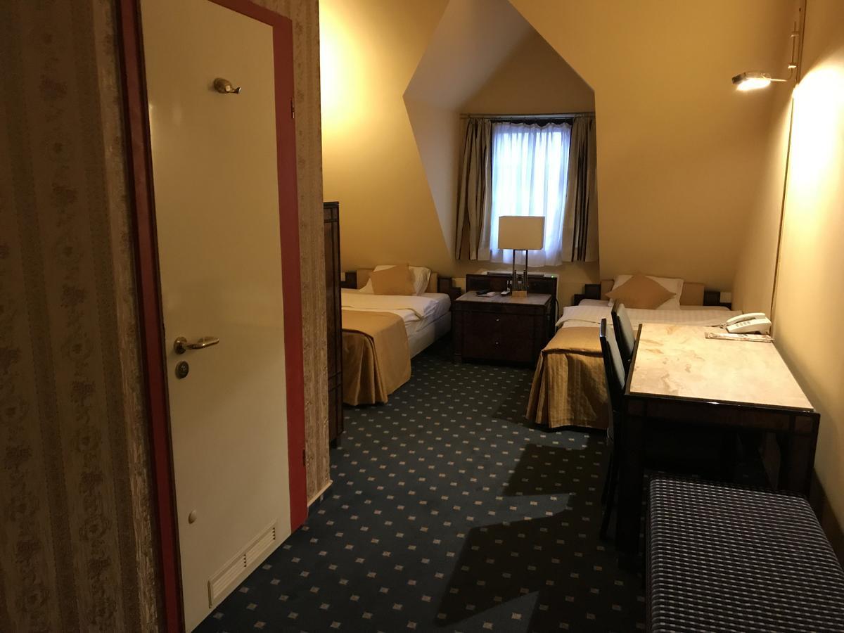 Hotel Podzamcze Tarnow Luaran gambar